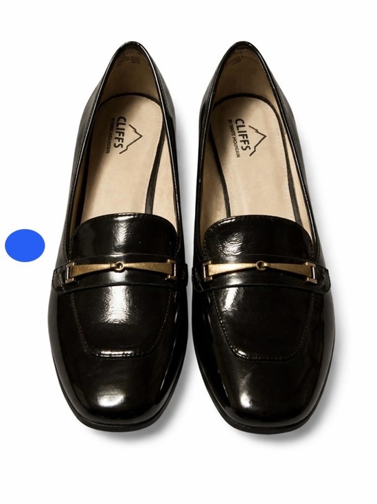 Quinn Shoes - Cliffs by White Mountain Black Patent Leather Loafers Women’s Size 9.5M